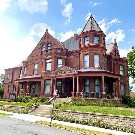 Vineyard Mansion B&B セント・ジョセフ エクステリア 写真