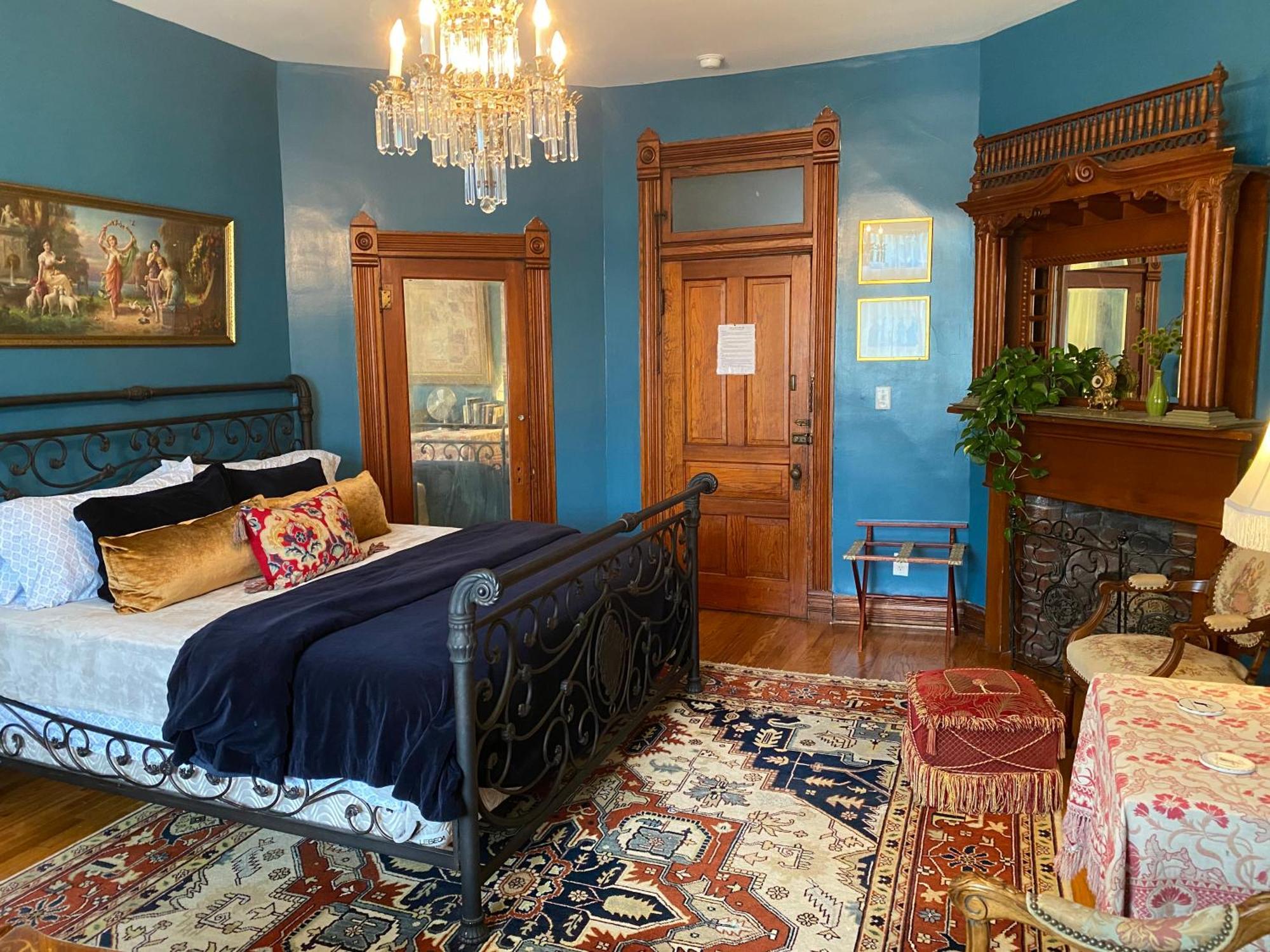 Vineyard Mansion B&B セント・ジョセフ エクステリア 写真